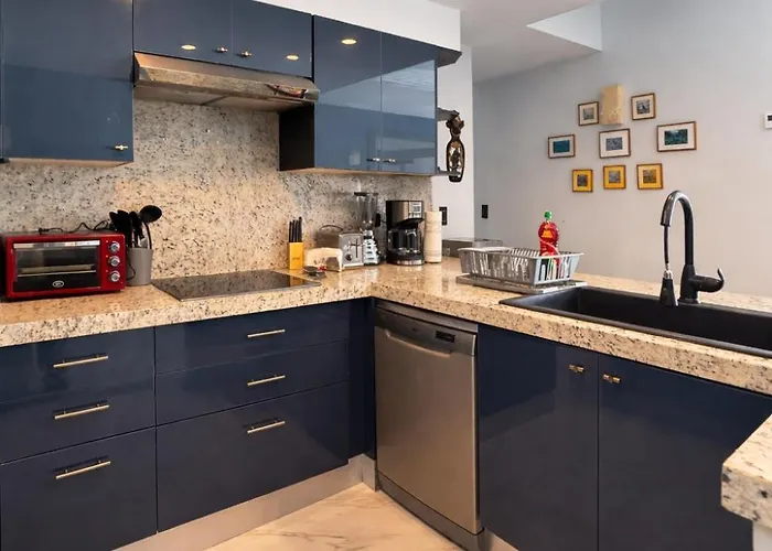 Gran Oceanview En Aldea Thai Apartment